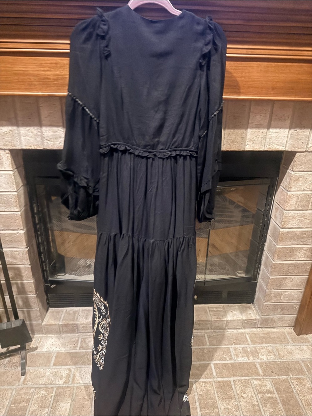 Beautiful black embroidered maxi dress - Picture 6 of 8